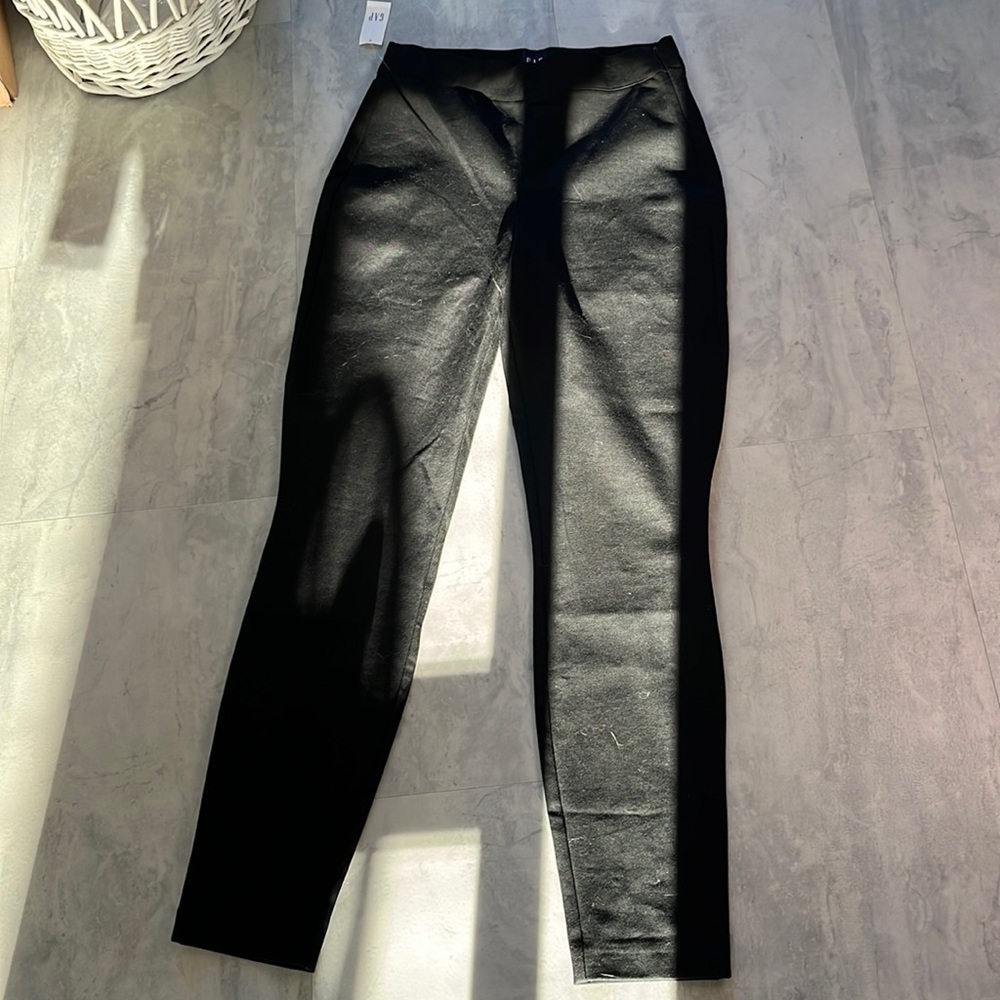 Gap  Stretch Dress Pants  Side Zip High Waisted    True Black    Size 4
NWT